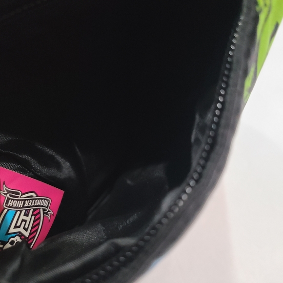 Monster high crossbody bag 8×8 in.(X1) - Picture 5 of 6